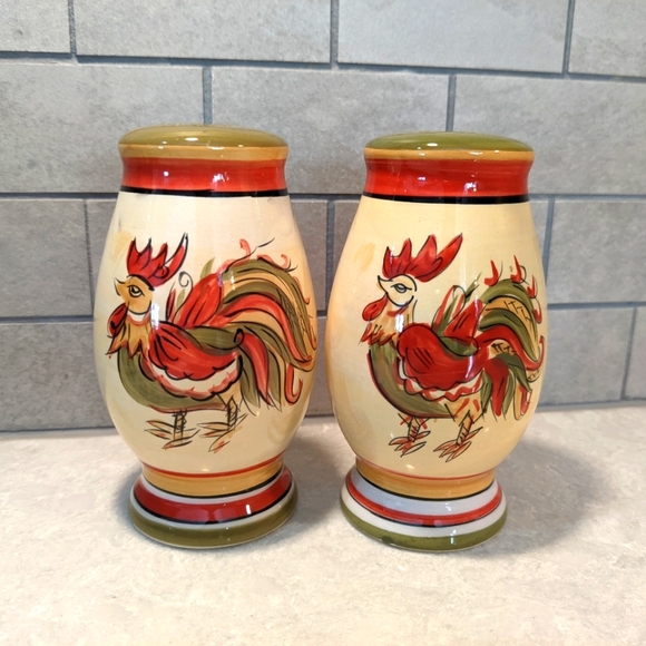 HD Design Colkectable Rafael Rooster RED Salt and Pepper Shakers - Picture 1 of 9